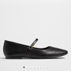 Classic NWT Black Mary Jane Flats